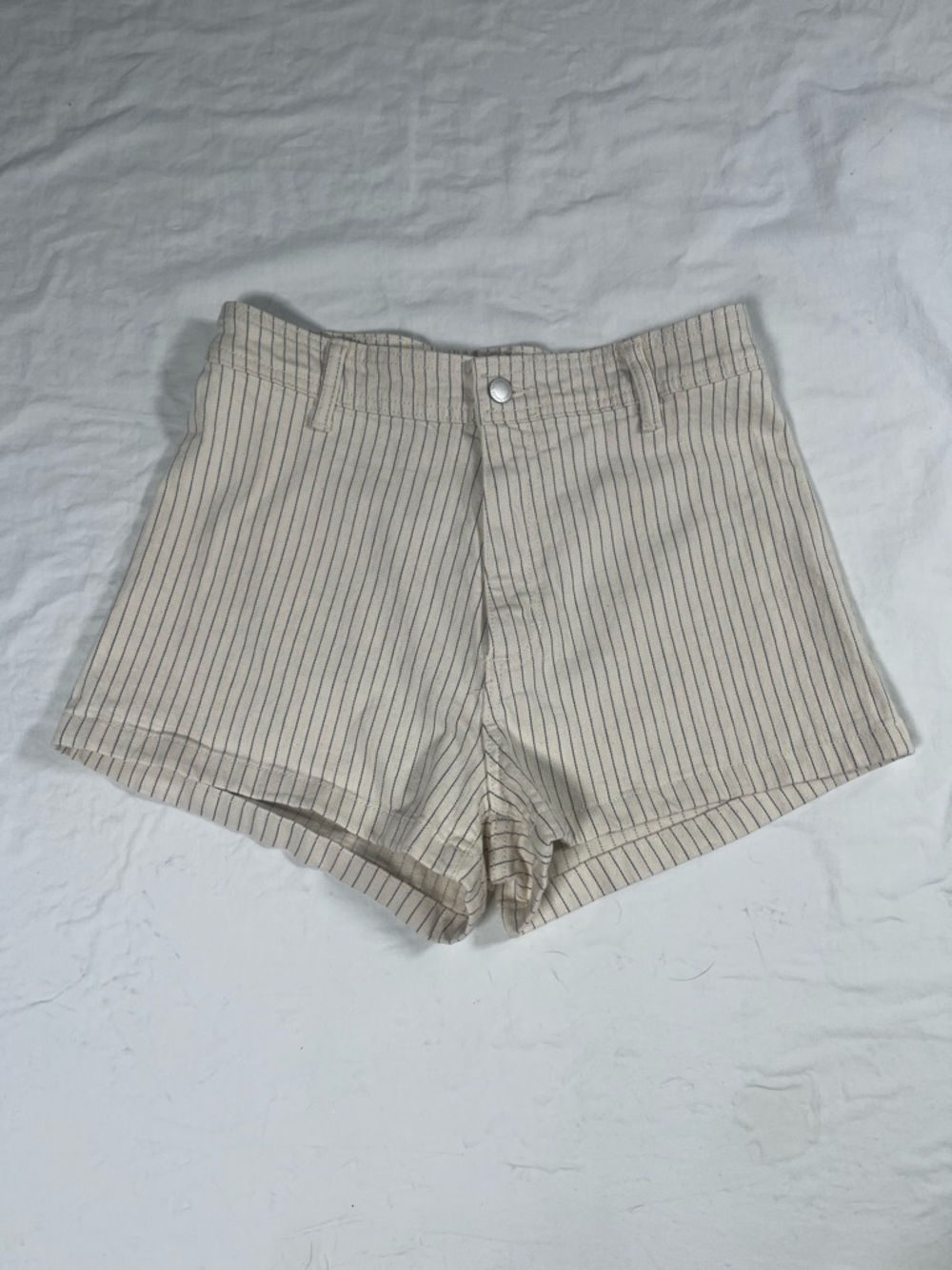 Universal Thread High Rise Sailor Shorts Cream Striped Women’s Size 8